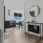 Cosy Luxury 2 Bedroom Apartment Near Nec & Birmingham Airport