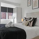 Cosy Luxury 2 Bedroom Apartment Near Nec & Birmingham Airport